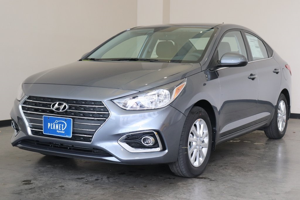 New 2020 Hyundai Accent SEL 4D Sedan in Golden #300304 | Planet Hyundai